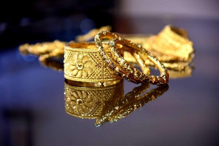 How Long Does Gold Plated Jewelry Last 